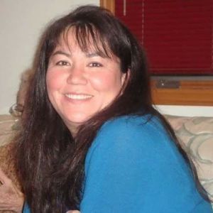 Meet your Posher, Lora